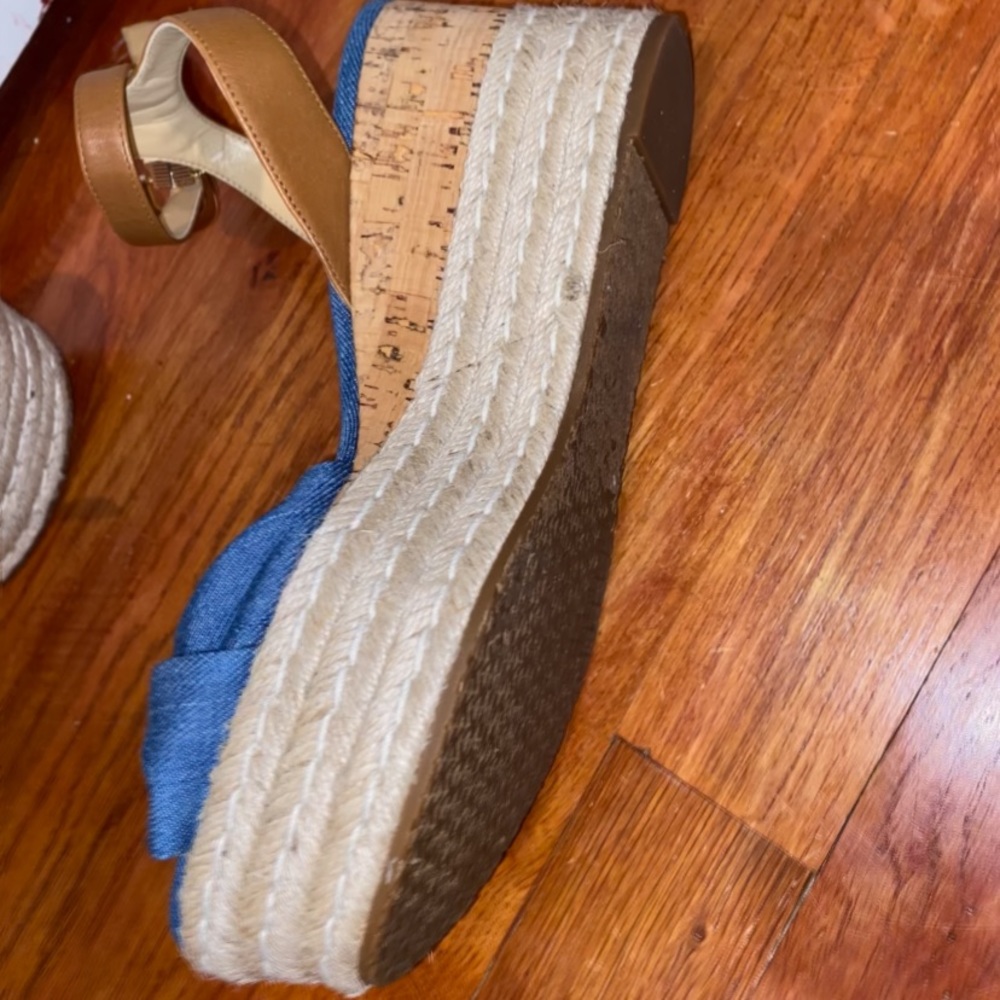 Michael Kors wedges - Picture 3 of 4